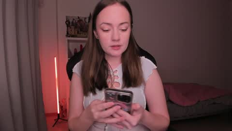 Snapshot of lil_happiness chatting on February 2, 6:42 pm for free registration 3 online show from February 2, 6:42 pm