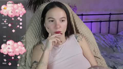 little moon online show from April 18, 7:07 pm