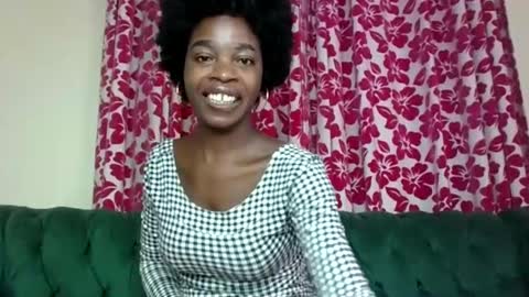 Snapshot of lil_paula chatting on January 3, 6:44 am serenity online show from January 3, 6:44 am