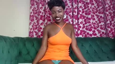 Snapshot of lil_paula chatting on January 18, 6:56 am serenity online show from January 18, 6:56 am