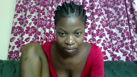 Snapshot of lil_paula chatting on February 15, 8:22 am serenity online show from February 15, 8:22 am