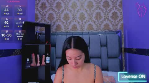 Snapshot of lila_pinky chatting on October 15, 1:14 pm L I L A online show from October 15, 1:14 pm