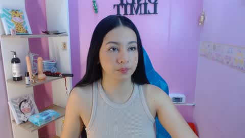 Snapshot of lila_pinky chatting on February 2, 3:49 pm L I L A online show from February 2, 3:49 pm