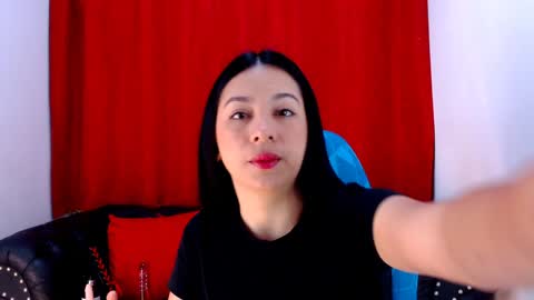Snapshot of lila_pinky chatting on January 26, 1:47 pm L I L A online show from January 26, 1:47 pm