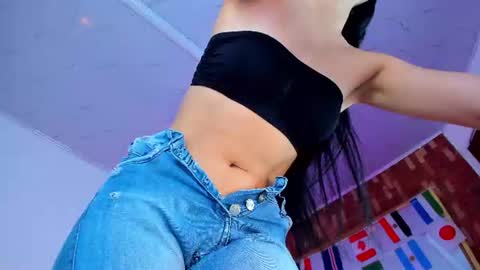 lila_pinky_ online show from July 5, 11:49 am