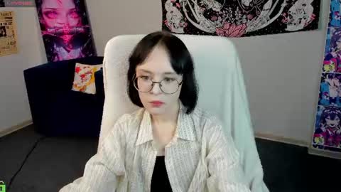 Lili online show from June 25, 11:34 am