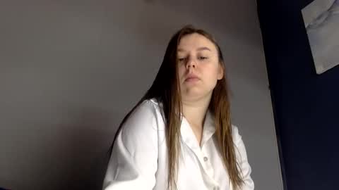 Snapshot of lilae37yis chatting on October 7, 5:45 am Lily online show from October 7, 5:45 am