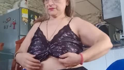 lilieth online show from February 25, 5:22 pm