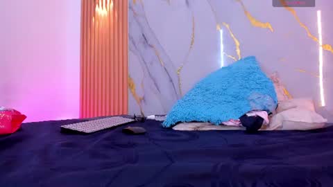 lili cam  online show from July 19, 4:09 pm