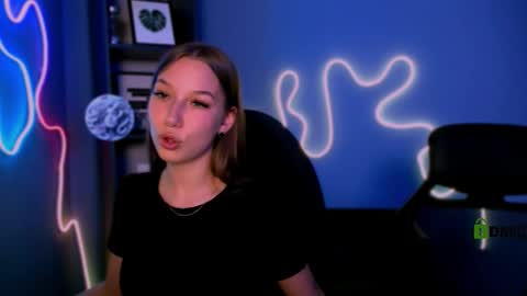 Snapshot of lili_energy chatting on September 17, 3:10 pm lili_energy online show from September 17, 3:10 pm