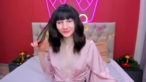 Lilli  follow me kiss online show from January 7, 1:59 am