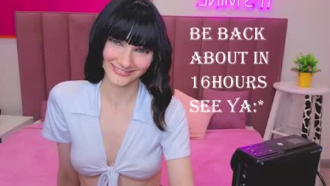 Lilli  follow me kiss online show from July 28, 4:51 pm