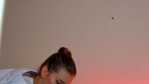 Snapshot of liliabianca chatting on December 24, 5:44 pm Mia online show from December 24, 5:44 pm