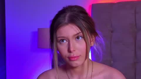 Snapshot of liliabianca chatting on February 7, 5:07 pm Mia online show from February 7, 5:07 pm
