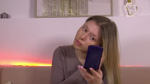 Snapshot of liliabianca chatting on January 24, 6:24 am Mia online show from January 24, 6:24 am