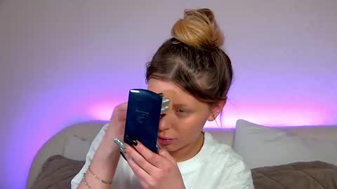 Snapshot of liliabianca chatting on March 4, 6:26 am Mia online show from March 4, 6:26 am