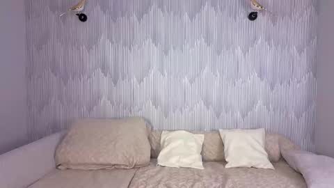 Hi I am Luna online show from December 2, 1:07 am