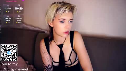 Lilian online show from October 19, 7:32 am