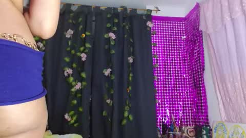 yesica online show from April 4, 3:49 am