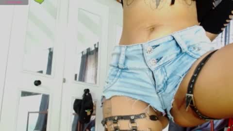 yesica online show from December 17, 8:10 pm