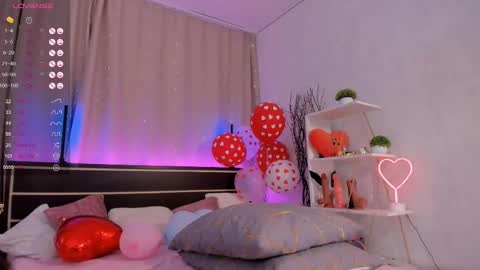 Snapshot of lilianedgars chatting on February 25, 10:37 am Lilian online show from February 25, 10:37 am