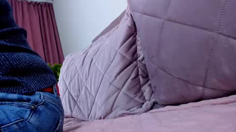 Snapshot of lilianedgars chatting on March 3, 8:54 am Lilian online show from March 3, 8:54 am