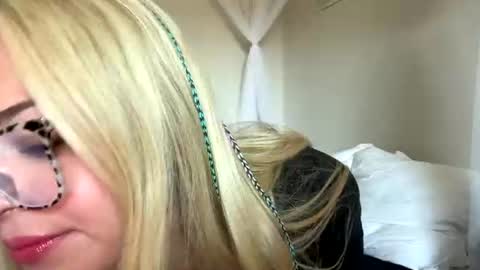 lilianjadee online show from July 24, 6:38 pm