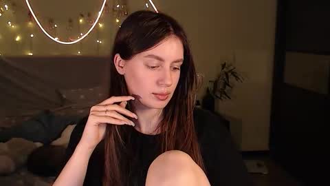 Snapshot of liliatlu chatting on October 18, 11:17 pm Lilu online show from October 18, 11:17 pm