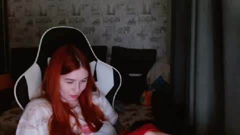 Snapshot of liliawoolf chatting on February 21, 6:04 pm liliawoolf online show from February 21, 6:04 pm