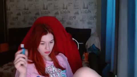 Snapshot of liliawoolf chatting on February 24, 5:41 am liliawoolf online show from February 24, 5:41 am