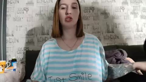 Snapshot of liliawoolf chatting on September 19, 6:29 pm liliawoolf online show from September 19, 6:29 pm