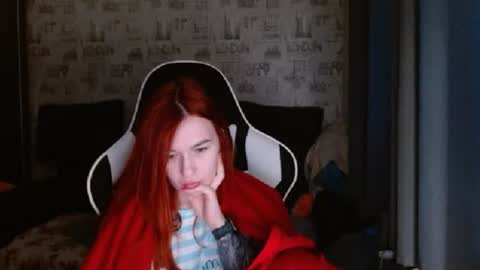 Snapshot of liliawoolf chatting on February 14, 5:41 am liliawoolf online show from February 14, 5:41 am