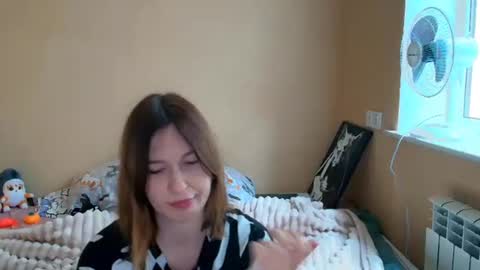 Snapshot of liliawoolf chatting on October 7, 8:19 am liliawoolf online show from October 7, 8:19 am