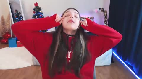 Lili Bakery online show from December 12, 9:26 pm