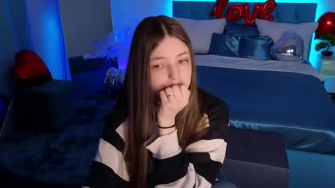 Lili Bakery online show from February 15, 12:04 am