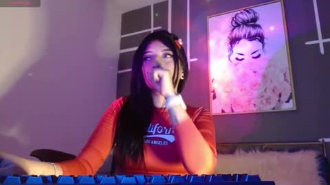 Snapshot of lilidesire chatting on October 7, 8:24 pm Simone 3 online show from October 7, 8:24 pm