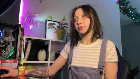 Snapshot of lilies_and_minipoots chatting on January 28, 7:22 am Sonechka online show from January 28, 7:22 am