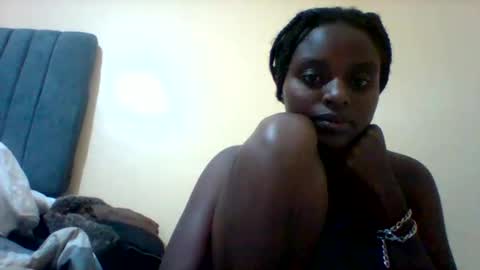 liligal online show from May 25, 7:46 pm
