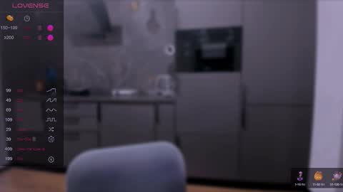 Snapshot of lililaluna chatting on October 13, 7:16 pm             ...  online show from October 13, 7:16 pm