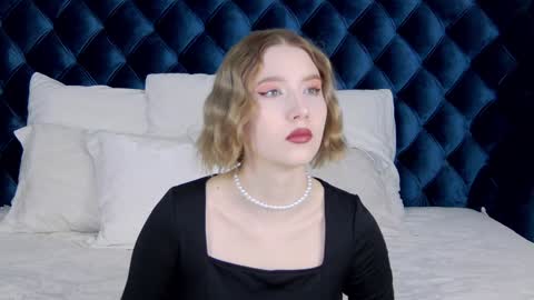 Snapshot of lililinn chatting on January 31, 4:47 am LiliLinn online show from January 31, 4:47 am