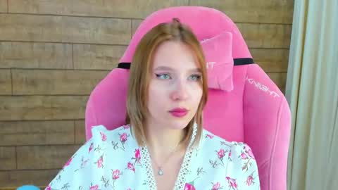 Snapshot of lililinn chatting on September 9, 1:44 pm LiliLinn online show from September 9, 1:44 pm