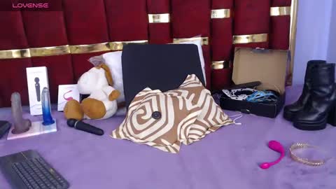 lilimini online show from November 4, 7:41 pm