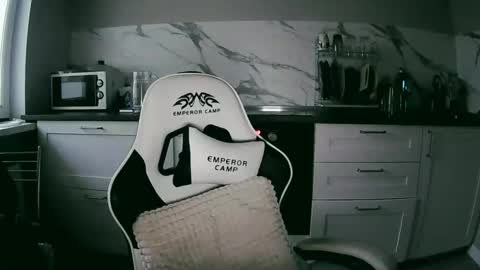 Snapshot of lilirose_x chatting on January 24, 1:47 pm lilirose online show from January 24, 1:47 pm