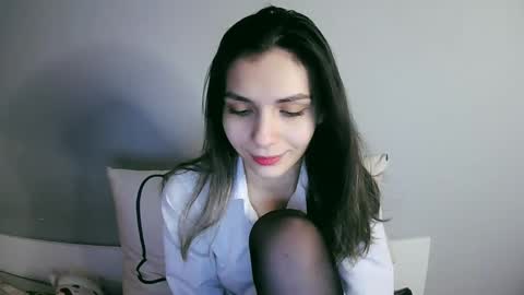 Snapshot of lilirose_x chatting on February 14, 3:47 pm lilirose online show from February 14, 3:47 pm