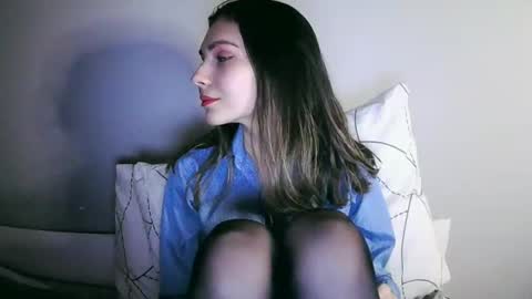 Snapshot of lilirose_x chatting on January 22, 3:51 pm lilirose online show from January 22, 3:51 pm