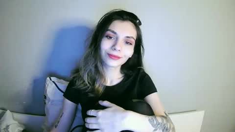 Snapshot of lilirose_x chatting on January 4, 7:13 pm lilirose online show from January 4, 7:13 pm