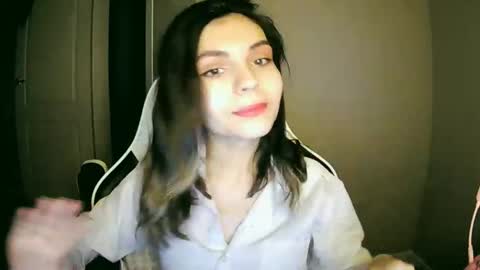Snapshot of lilirose_x chatting on December 26, 1:43 pm lilirose online show from December 26, 1:43 pm