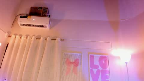 Lilth online show from April 14, 8:09 pm