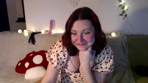 Snapshot of lilith___moon chatting on October 15, 8:00 pm Lilly online show from October 15, 8:00 pm