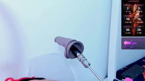 Snapshot of lilith_bdsm chatting on March 6, 8:05 pm Lilith online show from March 6, 8:05 pm